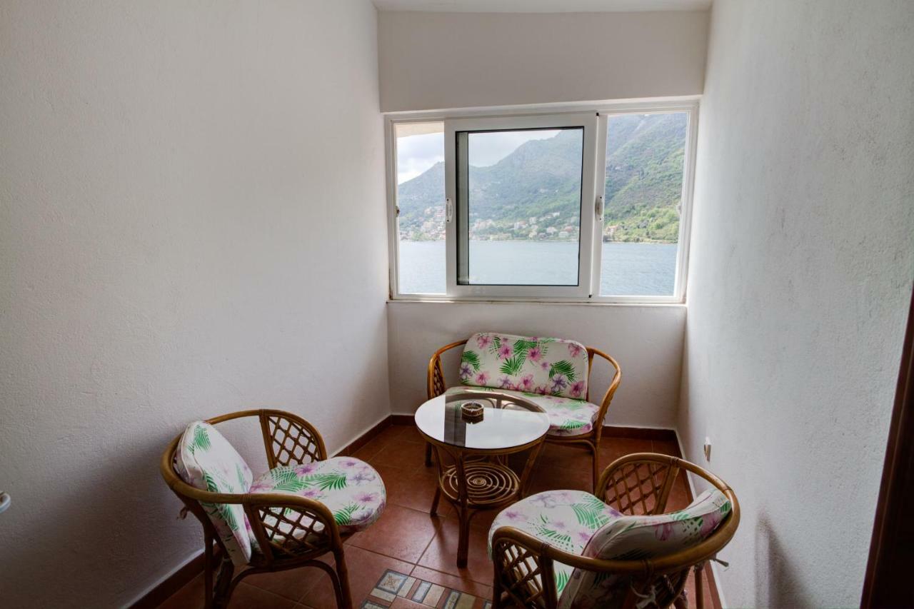 Apartmani Vesna 蒂瓦特 外观 照片