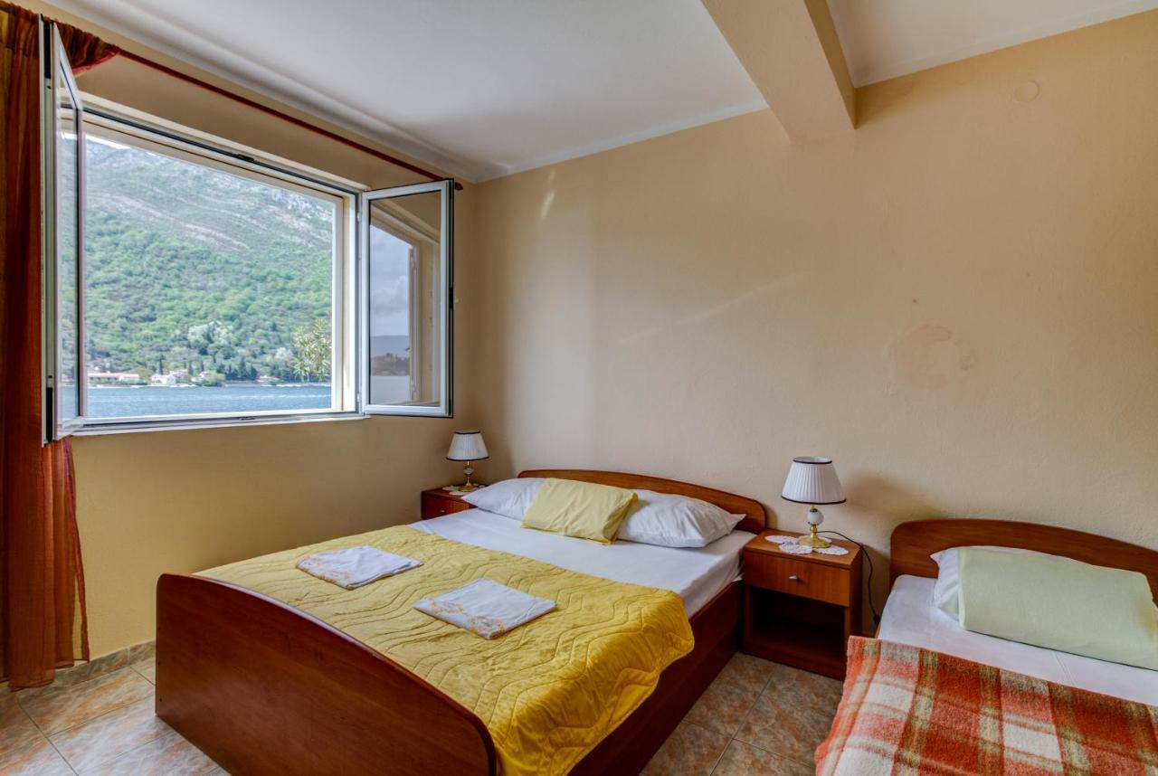 Apartmani Vesna 蒂瓦特 外观 照片