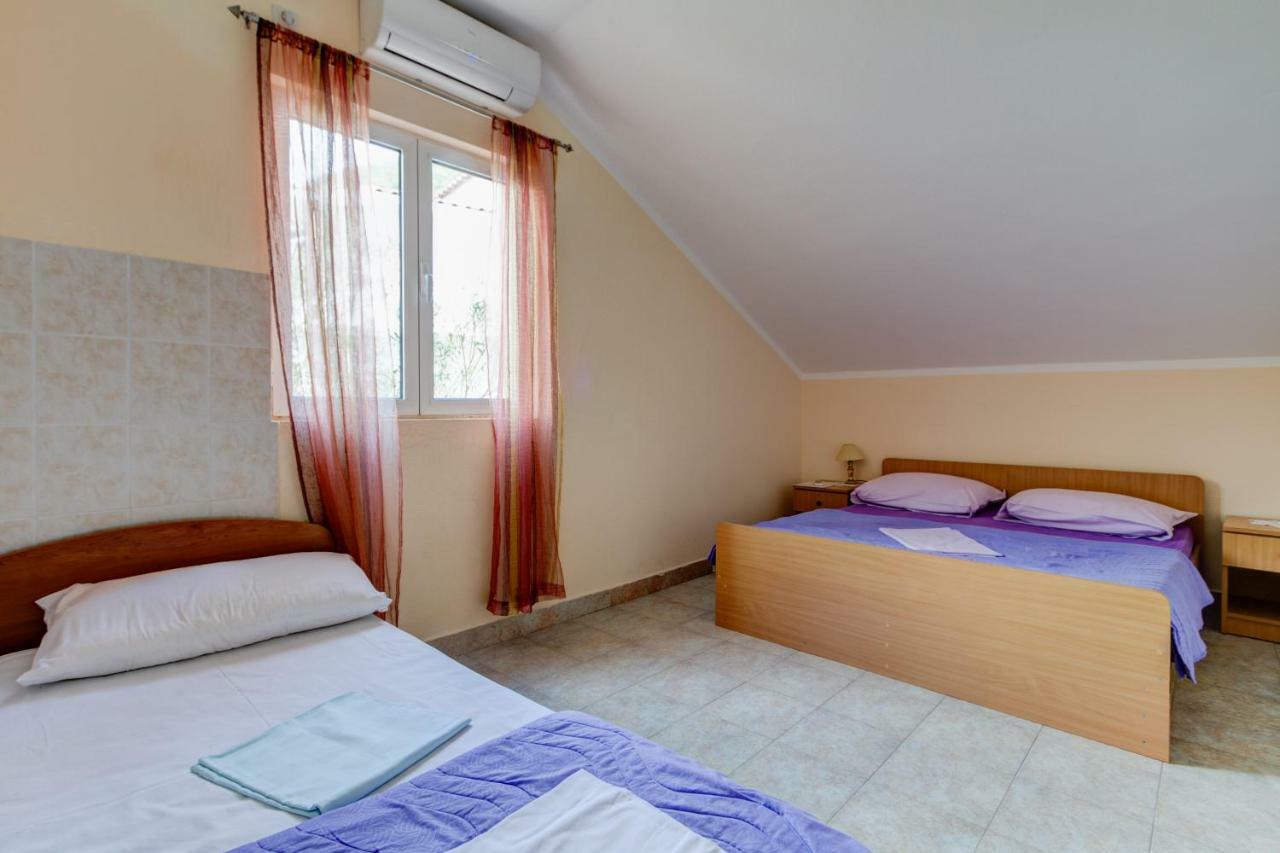 Apartmani Vesna 蒂瓦特 外观 照片